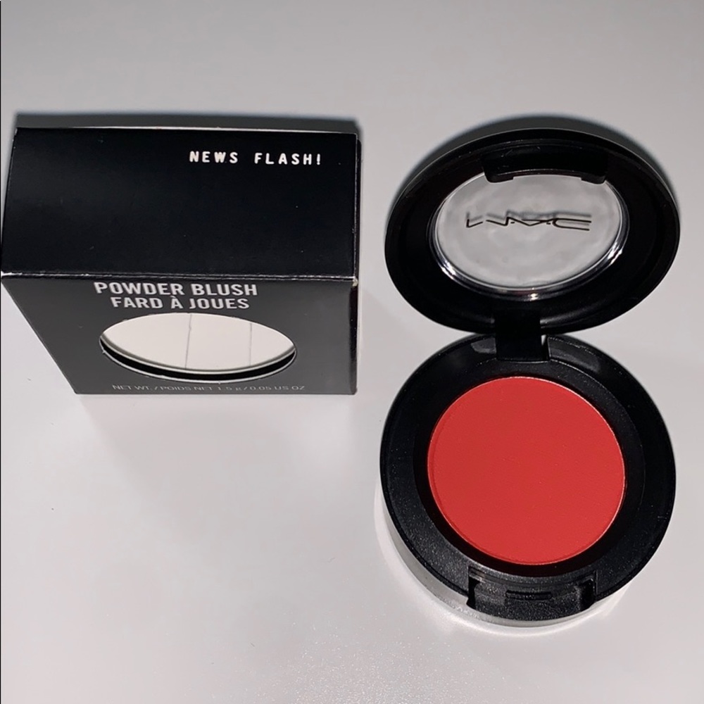 NIB MAC Cosmetics News Flash! blush + eyeshadow
